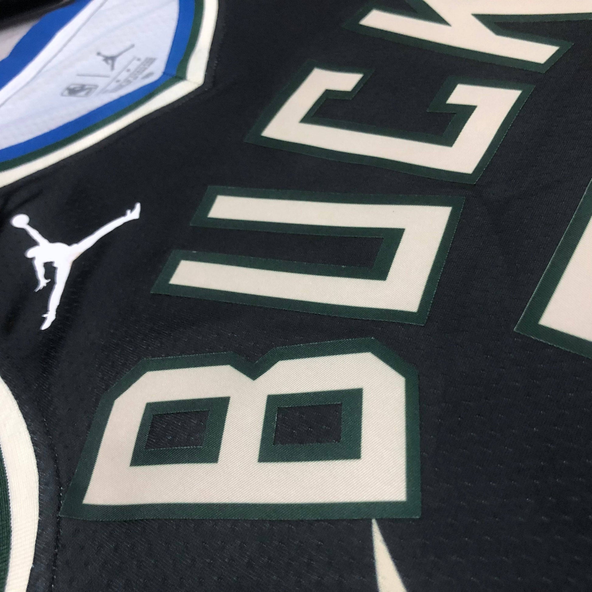 Jersey Milwaukee Bucks Statement Edition 22/23 - GOAT STORE