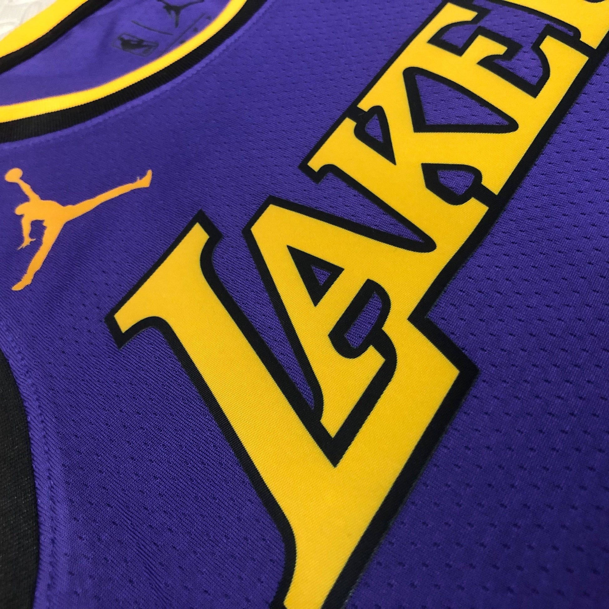 Jersey Los Angeles Lakers Statement Edition 22/23 - GOAT STORE